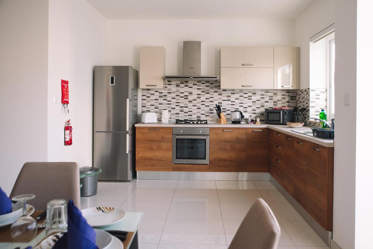 Modern 3 Bedroom With Ac Apartment Żabbar Kültér fotó