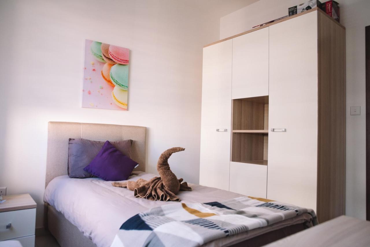 Modern 3 Bedroom With Ac Apartment Żabbar Kültér fotó