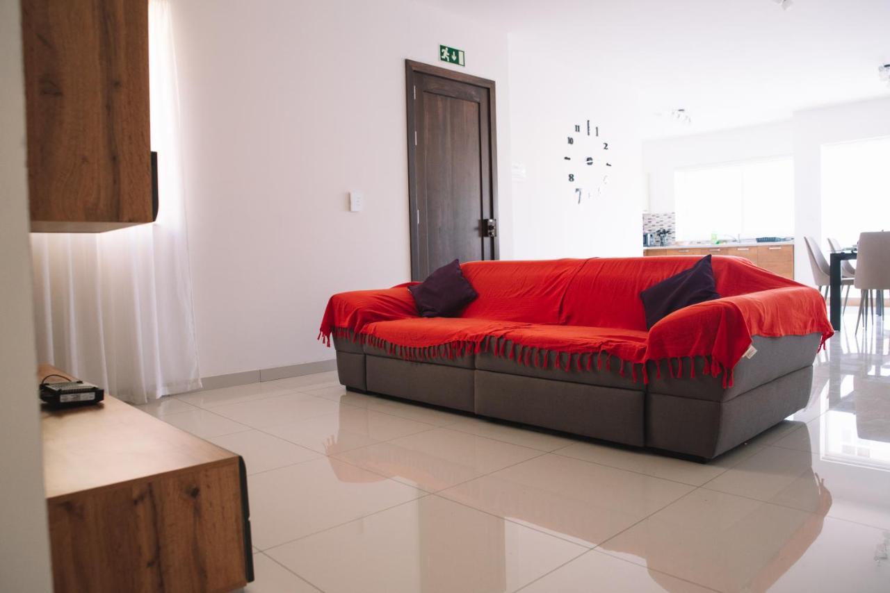 Modern 3 Bedroom With Ac Apartment Żabbar Kültér fotó